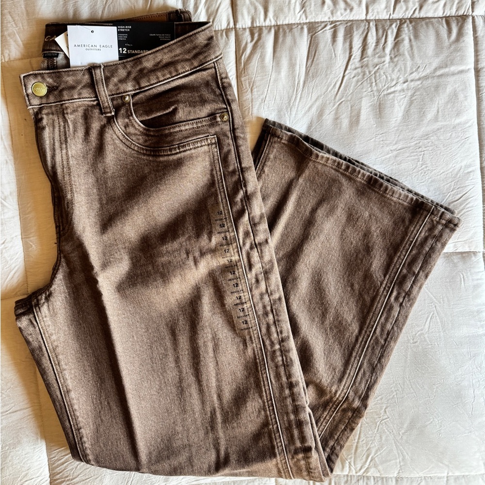 American Eagle Outfitters Straight-Leg Jeans in Brown Wash